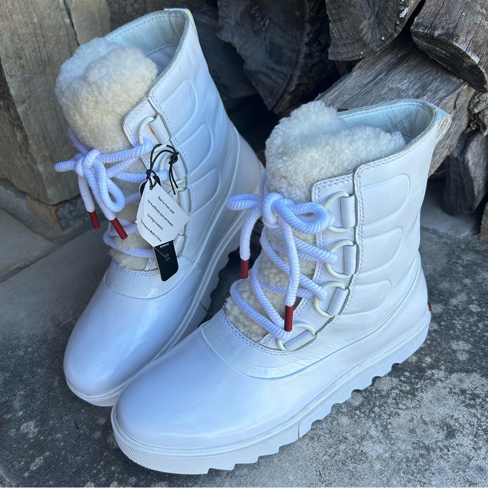 Sorel White Shearling-Lined Lace-Up Winter Booties